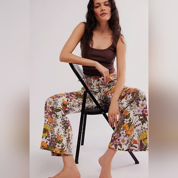 NWT Free People X Wrangler Wanderer Floral Flare Jeans - Picture 3 of 9